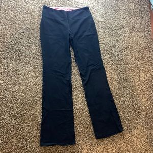 Very comfy yoga pants!